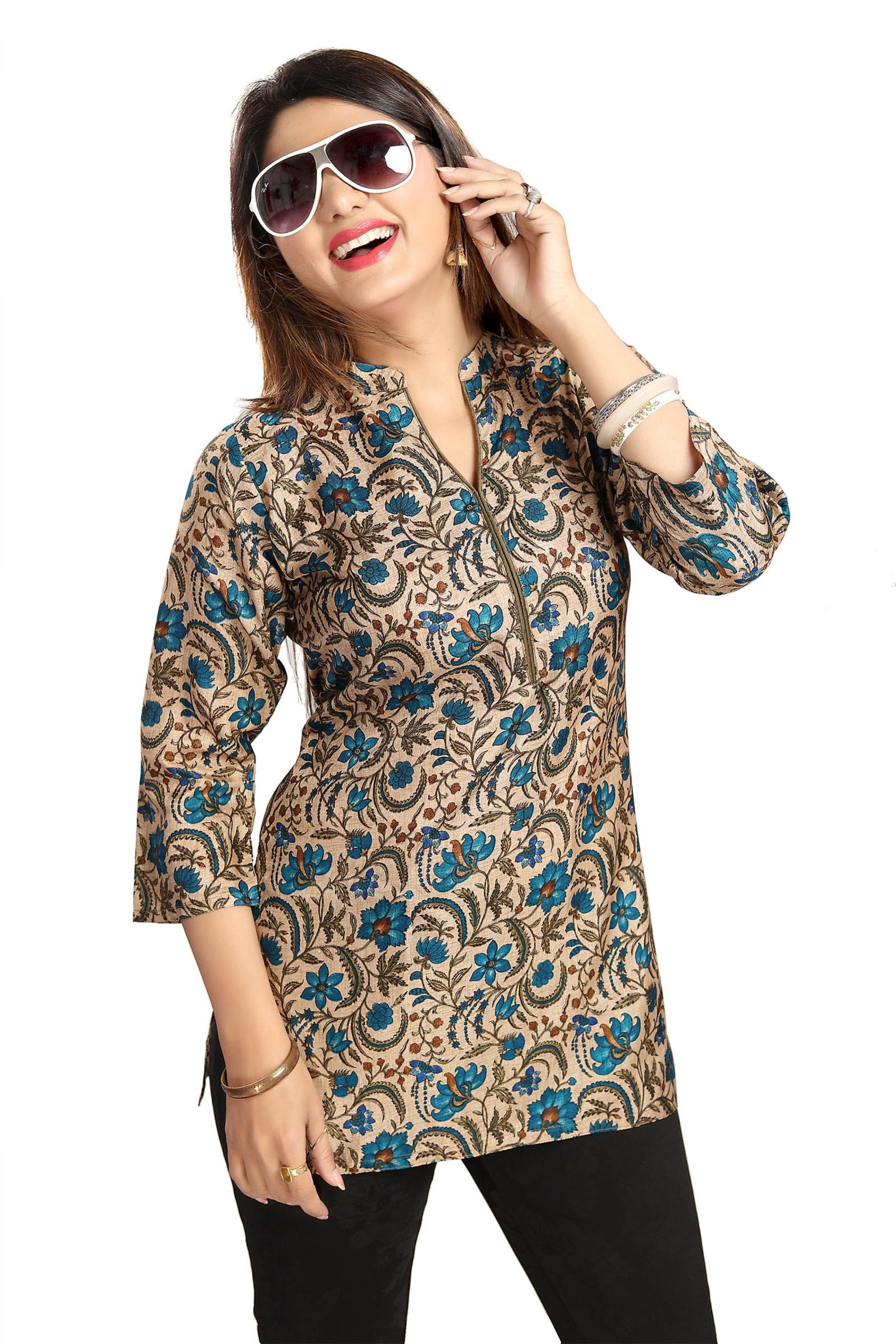 Short kurti with jeans | Kurti with jeans, Short kurti, Prettiest actresses